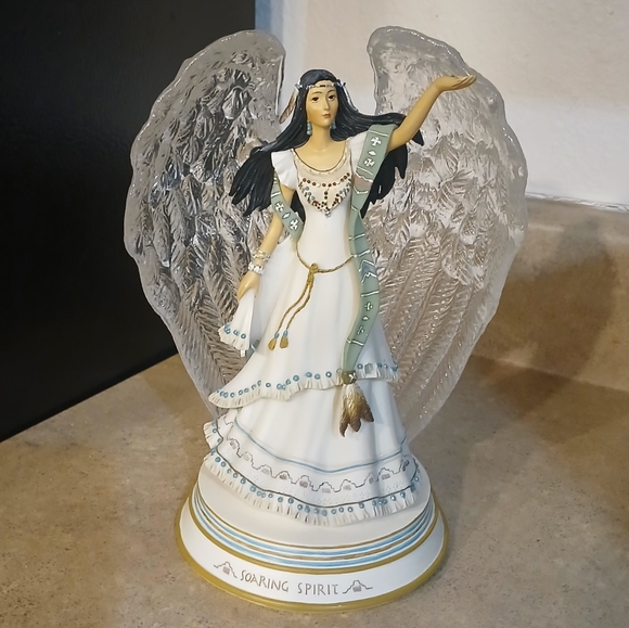 Soaring Spirits | Sacred Crystal Spirits - Picture 1 of 13